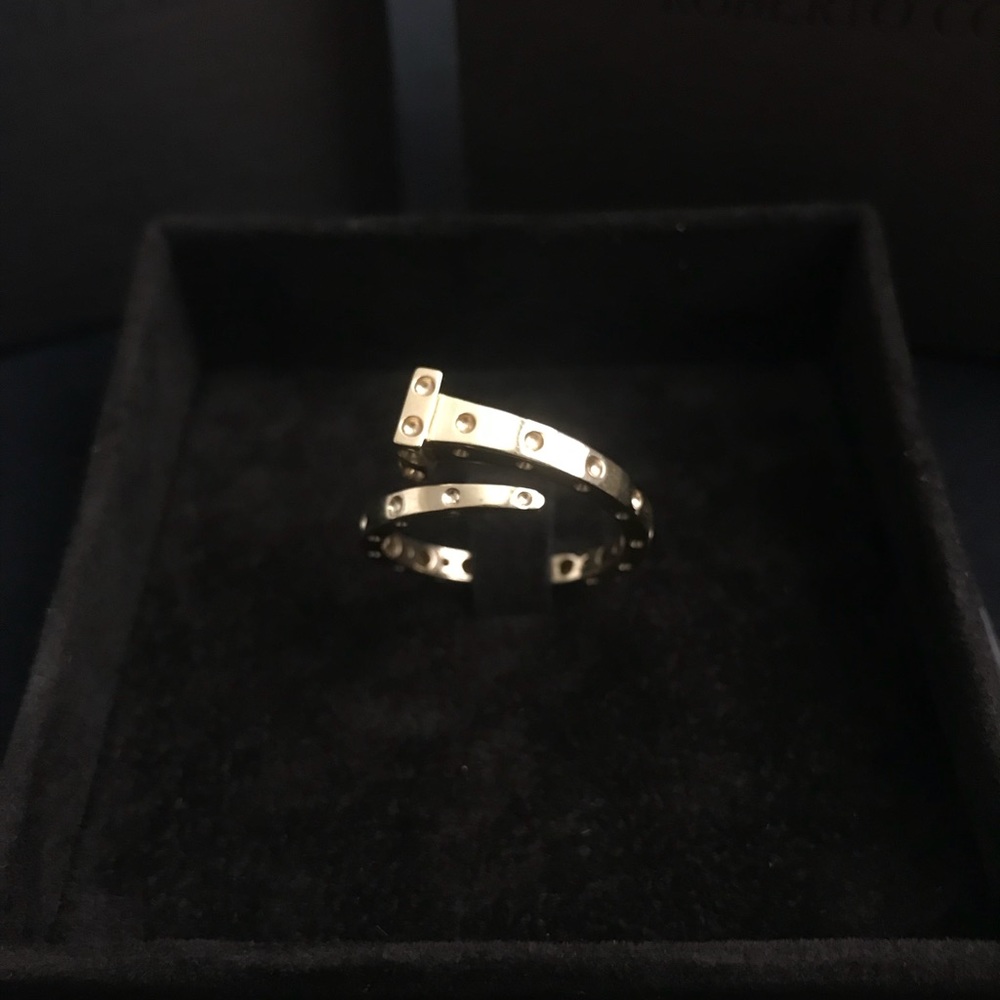 Roberto Coin 18K Gold Pois Moi Chiodo Ring